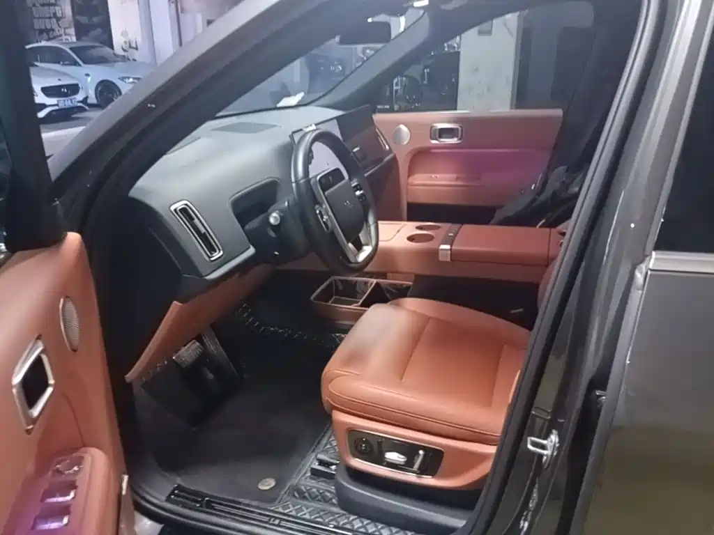 Li Auto Li L8 — миниатюра 16