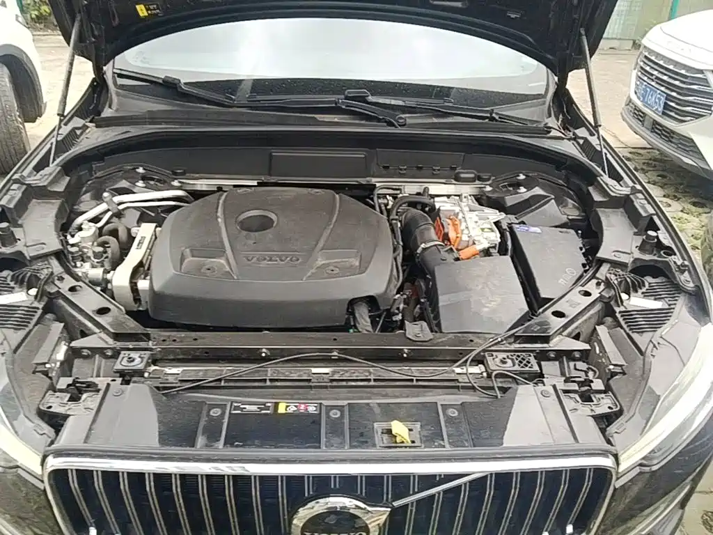 Volvo XC60 PHEV — миниатюра 20
