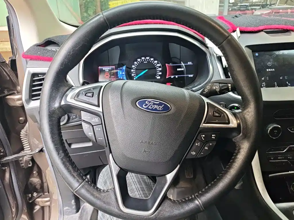 Ford Edge — миниатюра 11