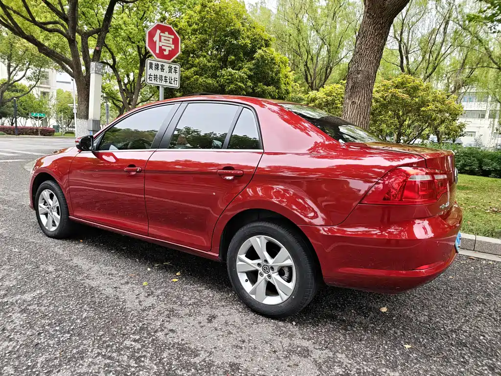 Volkswagen Bora 2014 1.6L AT Comfort