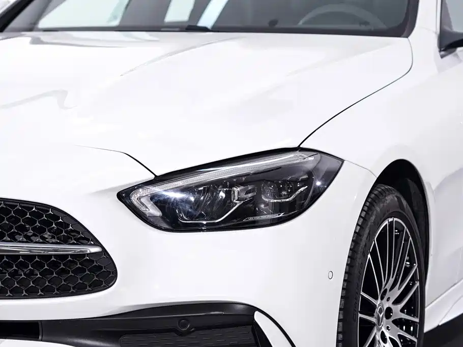 Mercedes-Benz C-Class — миниатюра 10