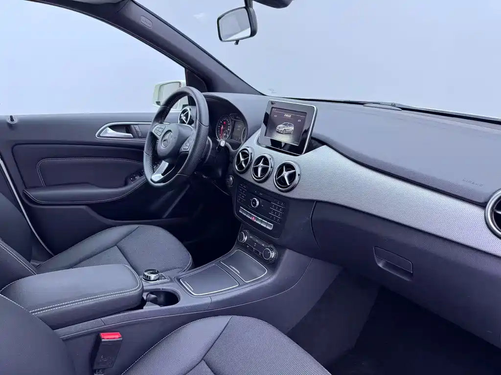 Mercedes-Benz B-Class — миниатюра 6