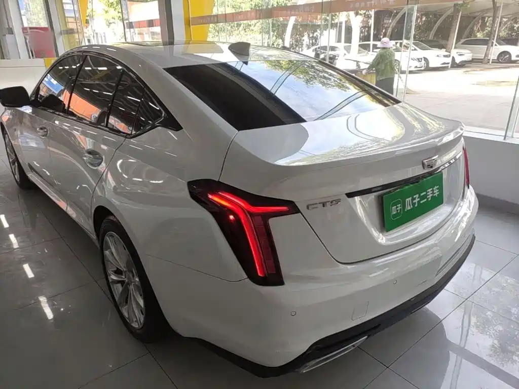 Cadillac CT5 — миниатюра 5