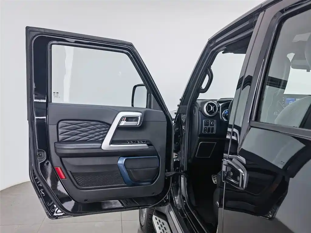 BAIC BJ40 2023 2.0T AT