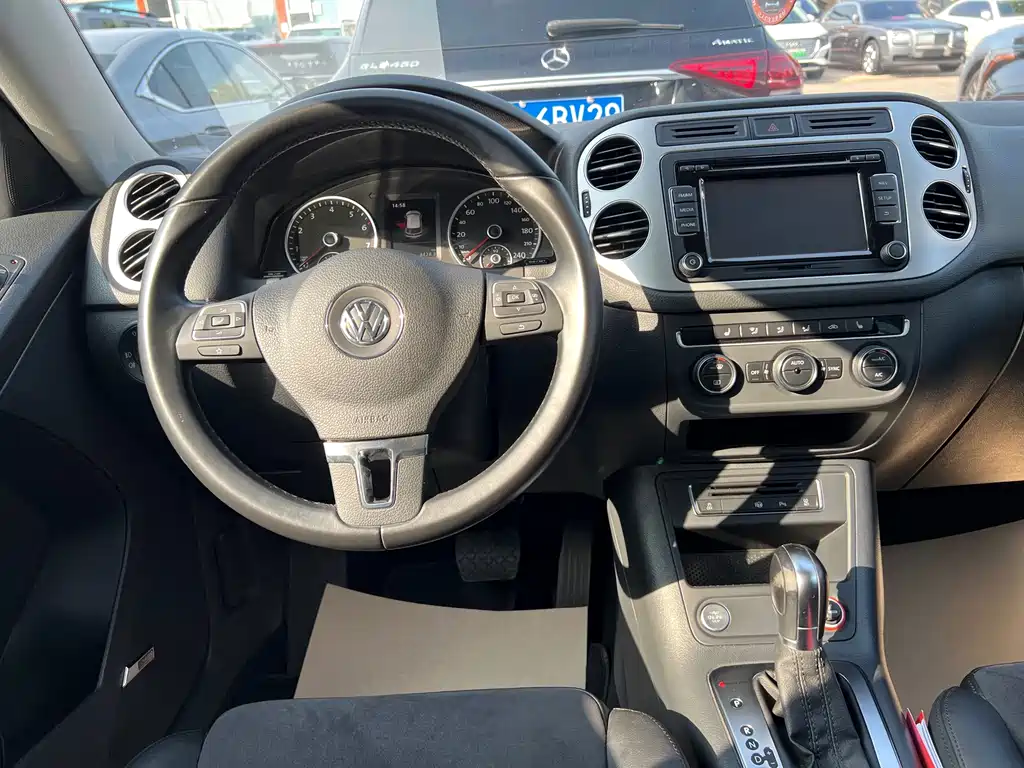 Volkswagen Tiguan — миниатюра 9