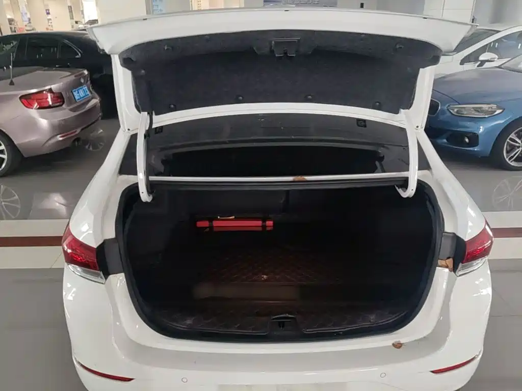 Buick Excelle — миниатюра 19
