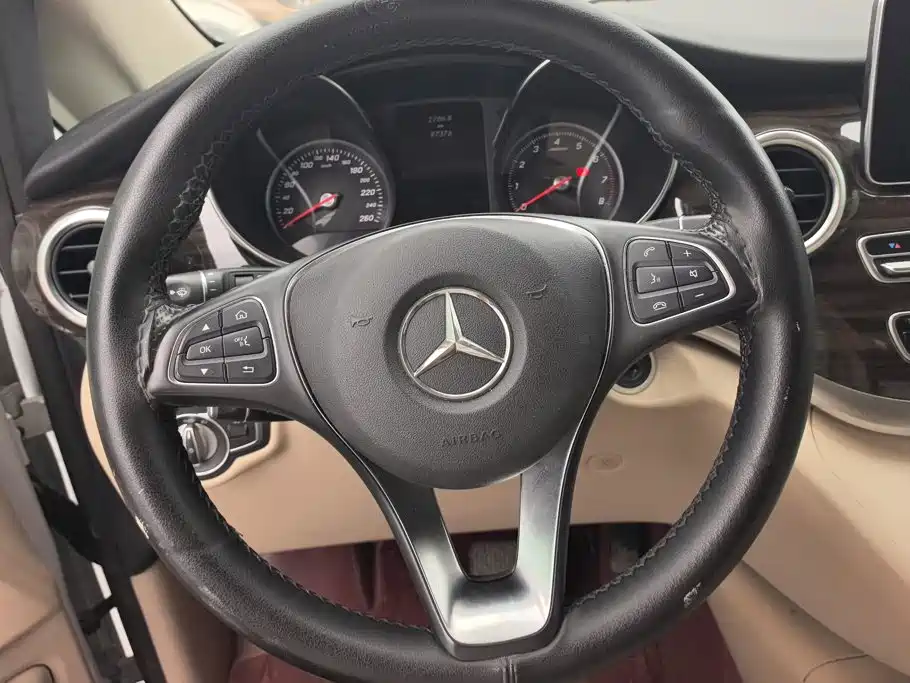 Mercedes-Benz V-Class — миниатюра 15