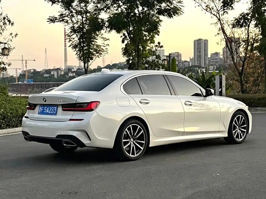 BMW 3 Series — миниатюра 7