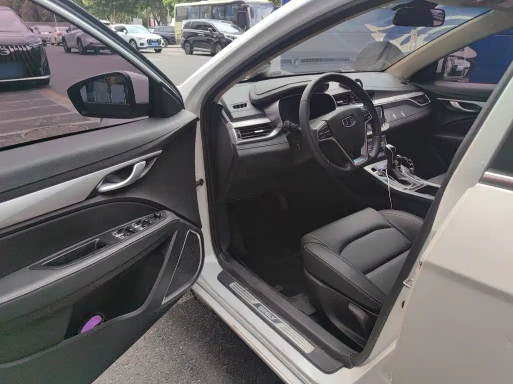 Geely Emgrand — миниатюра 17