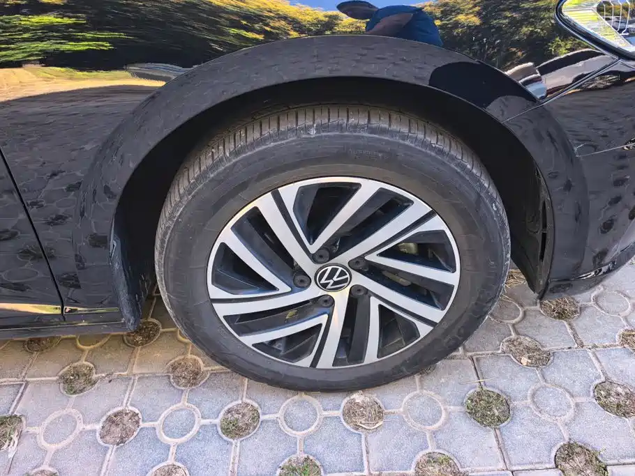 Volkswagen Lavida — миниатюра 6