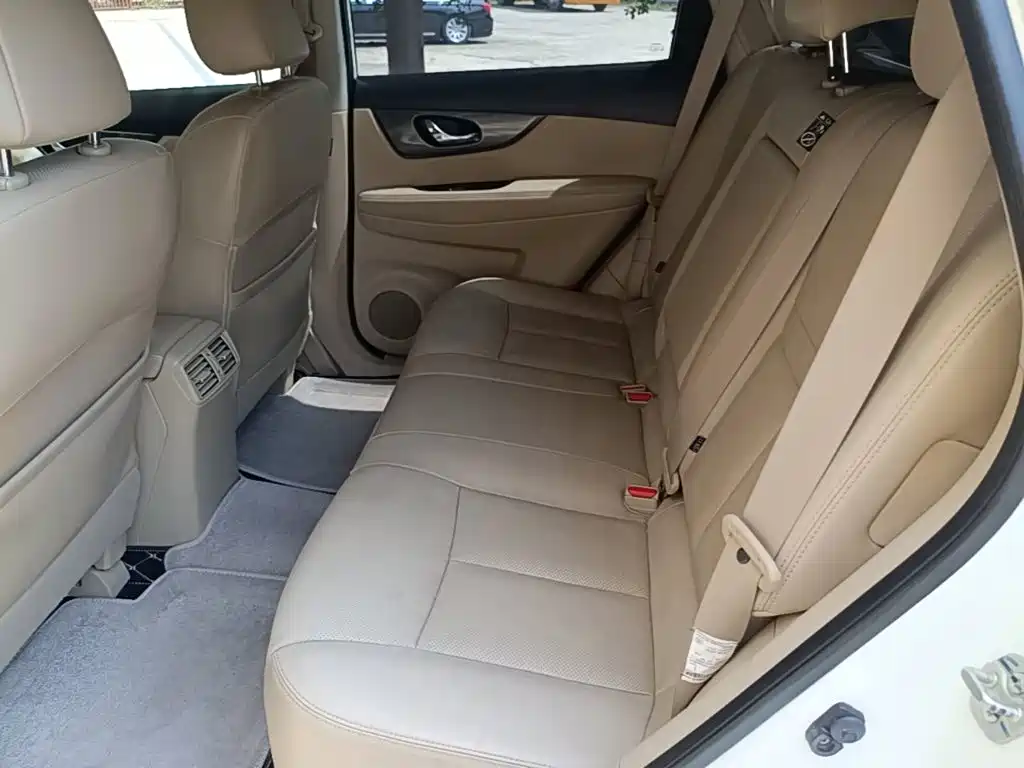 Nissan X-Trail — миниатюра 17