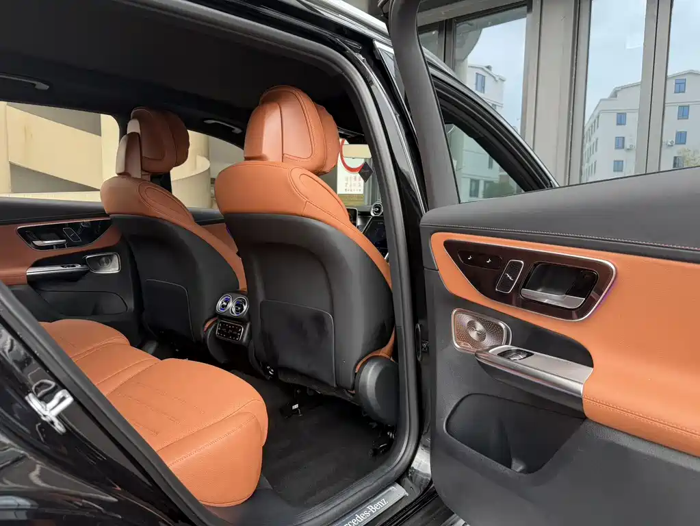 Mercedes-Benz GLC — миниатюра 10