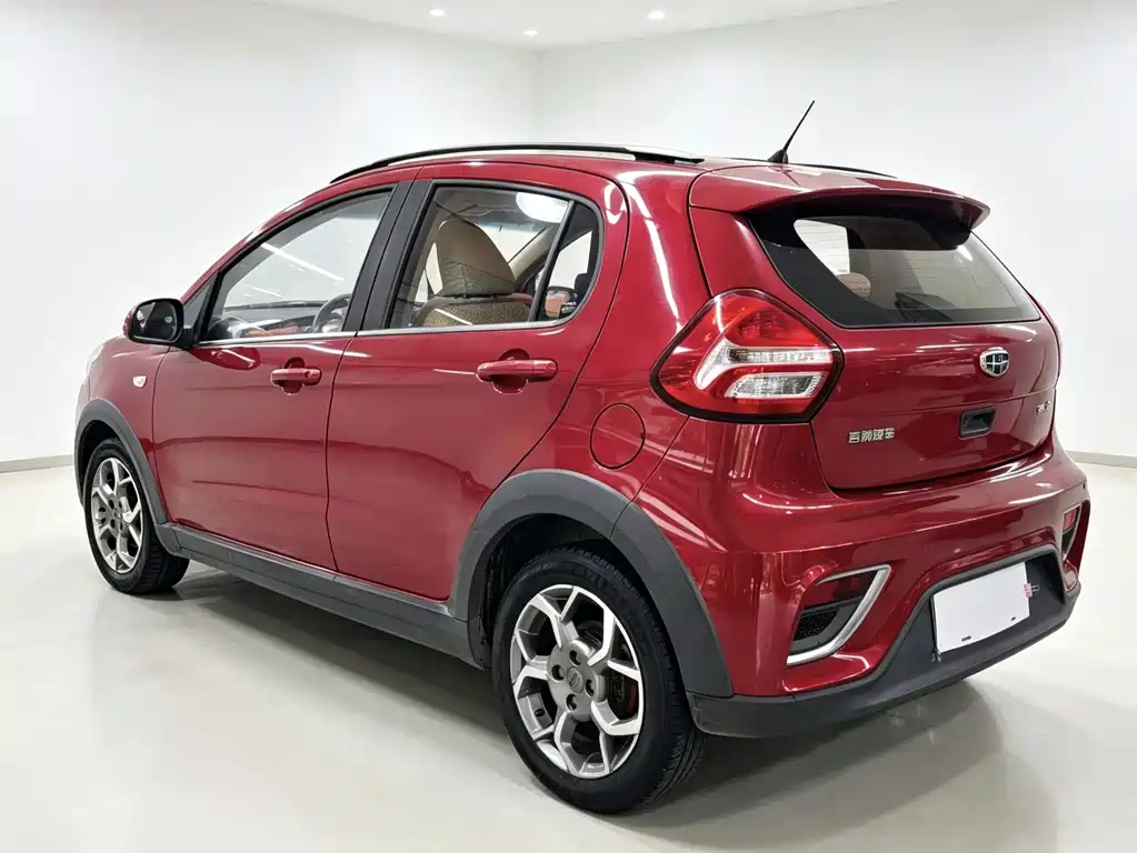 Geely Vision X1 — миниатюра 8