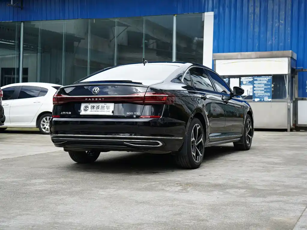 Volkswagen Passat — миниатюра 7