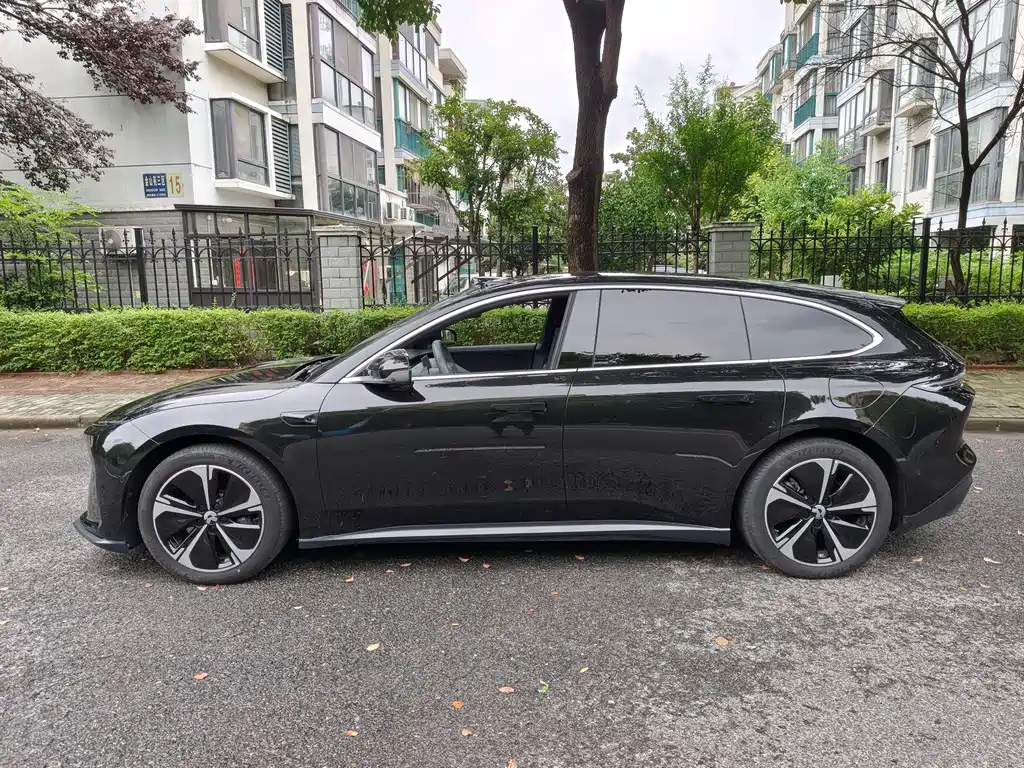 NIO ET5T — миниатюра 3
