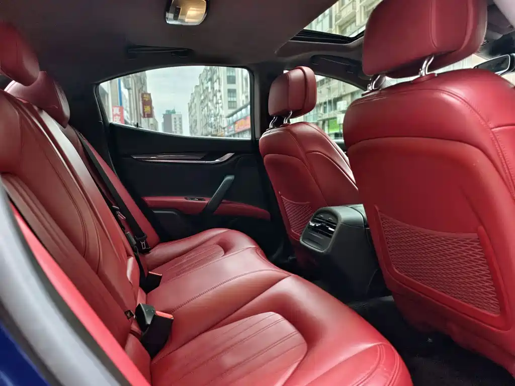 Maserati Ghibli — миниатюра 9