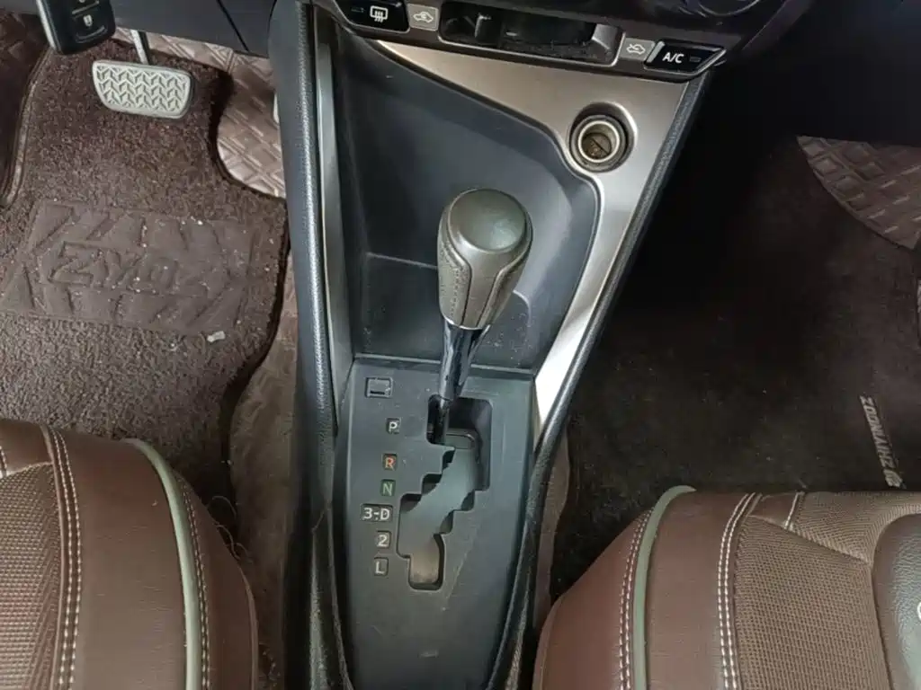Toyota Yaris L — миниатюра 14