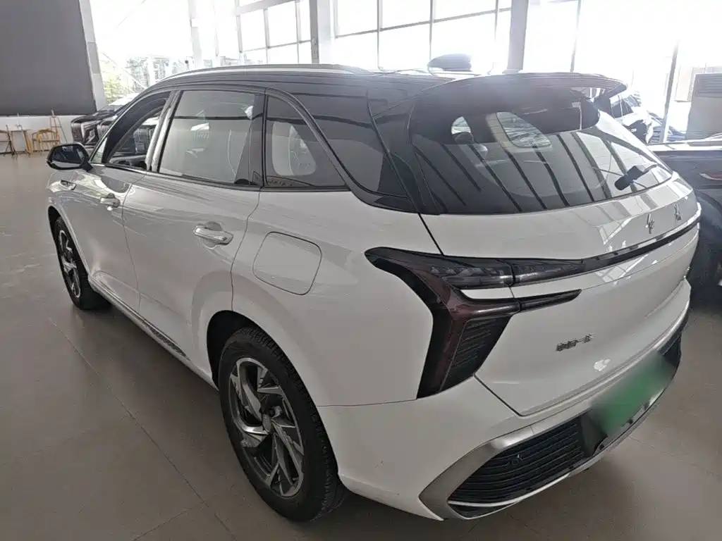 Hongqi Hongqi HS3 PHEV — миниатюра 5