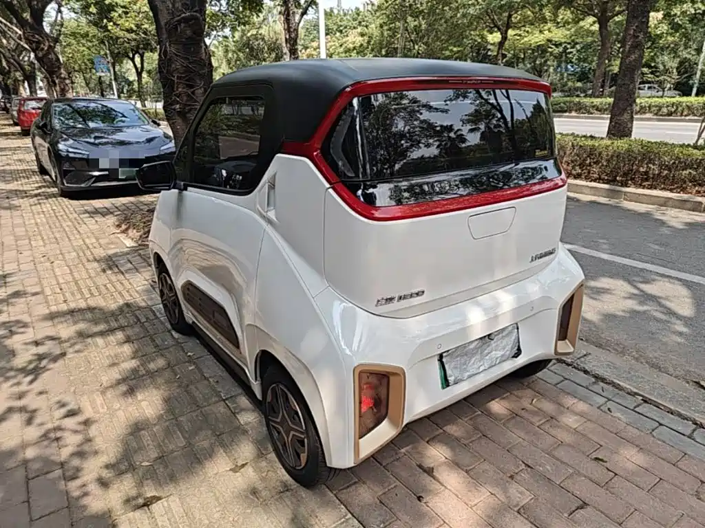 Baojun E200 — миниатюра 5