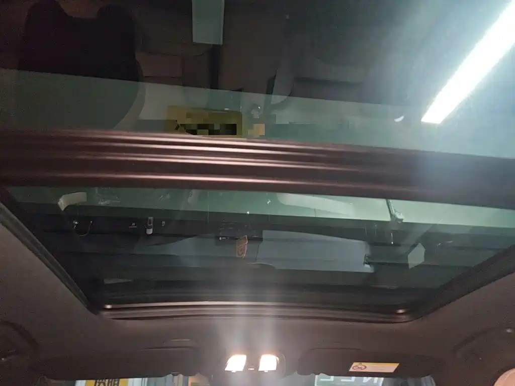 Volvo XC60 PHEV — миниатюра 18