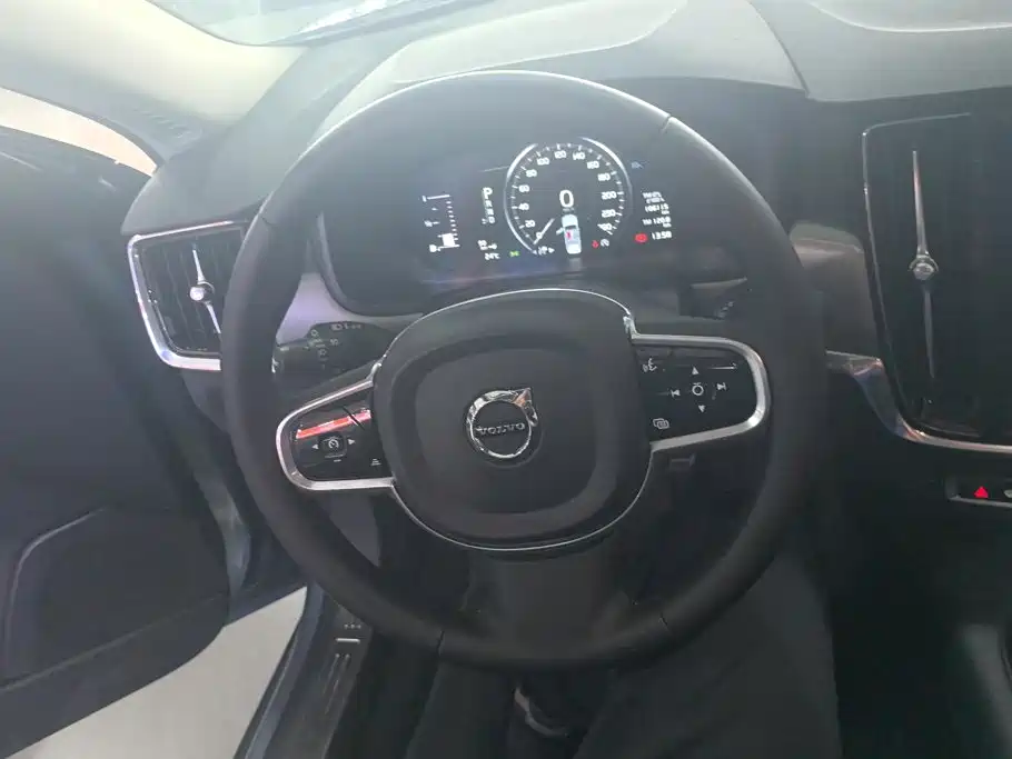 Volvo S90 — миниатюра 15