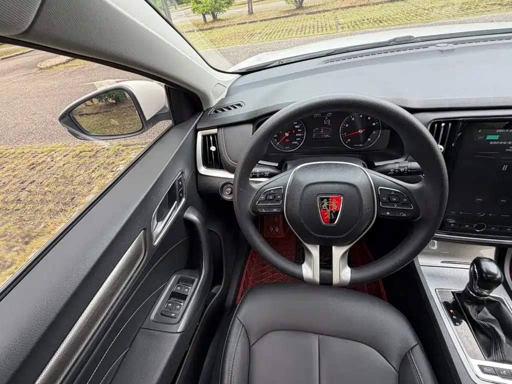 Roewe i6 Classic — миниатюра 10