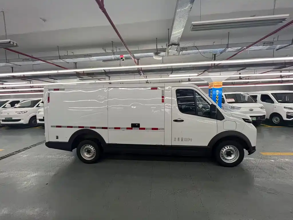JAC Van Polo — миниатюра 4