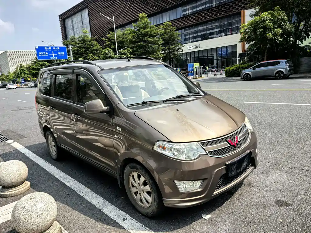 Wuling Hongguang — миниатюра 3
