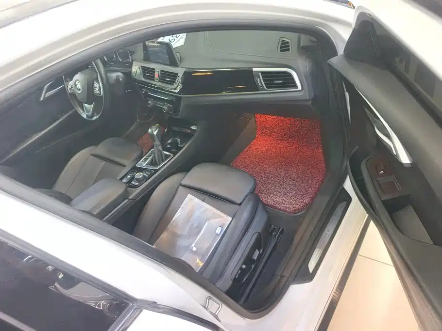 BMW 1 Series — миниатюра 8