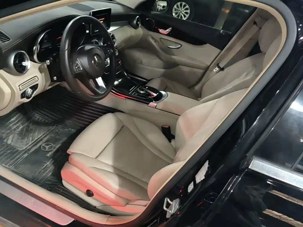 Mercedes-Benz C-Class — миниатюра 15