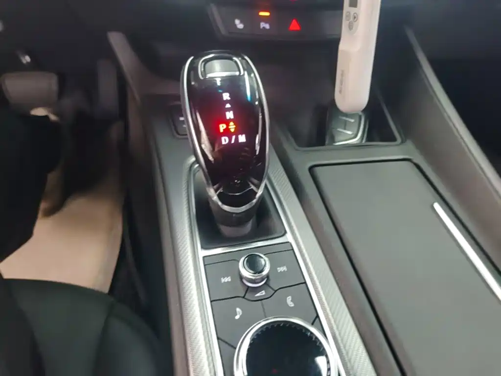 Cadillac CT5 — миниатюра 13
