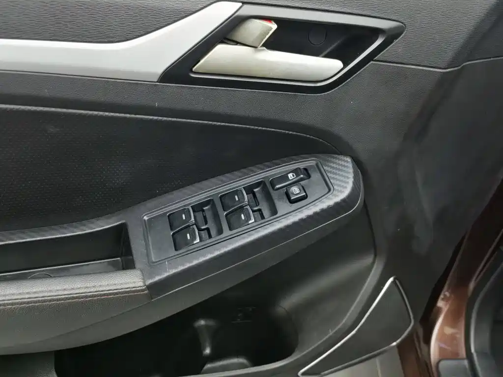 Geely Vision — миниатюра 9