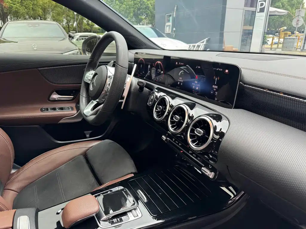 Mercedes-Benz A-Class — миниатюра 12