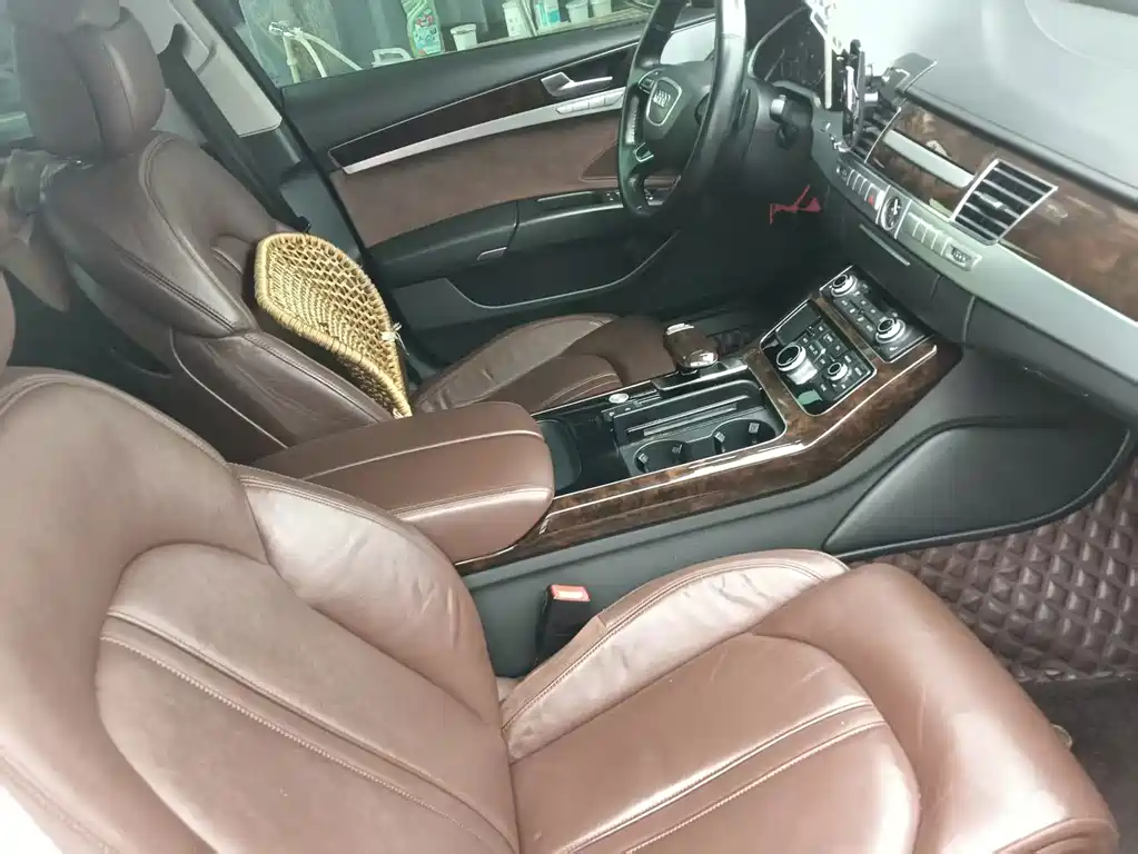 Audi A8 — миниатюра 5