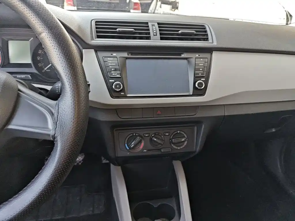 Skoda Fabia — миниатюра 13