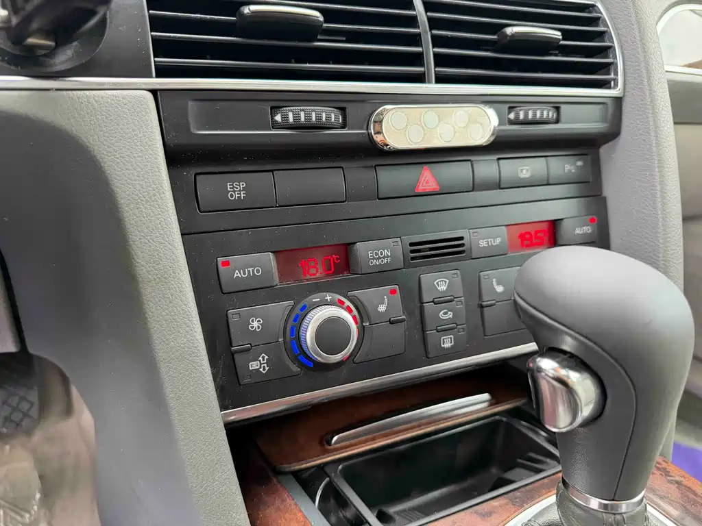 Audi A6L 2009 2.4L Comfort