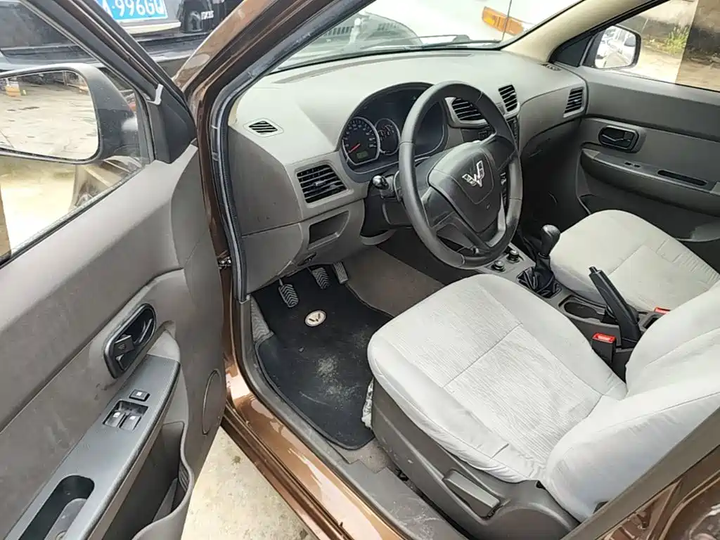 Wuling Hongguang — миниатюра 16
