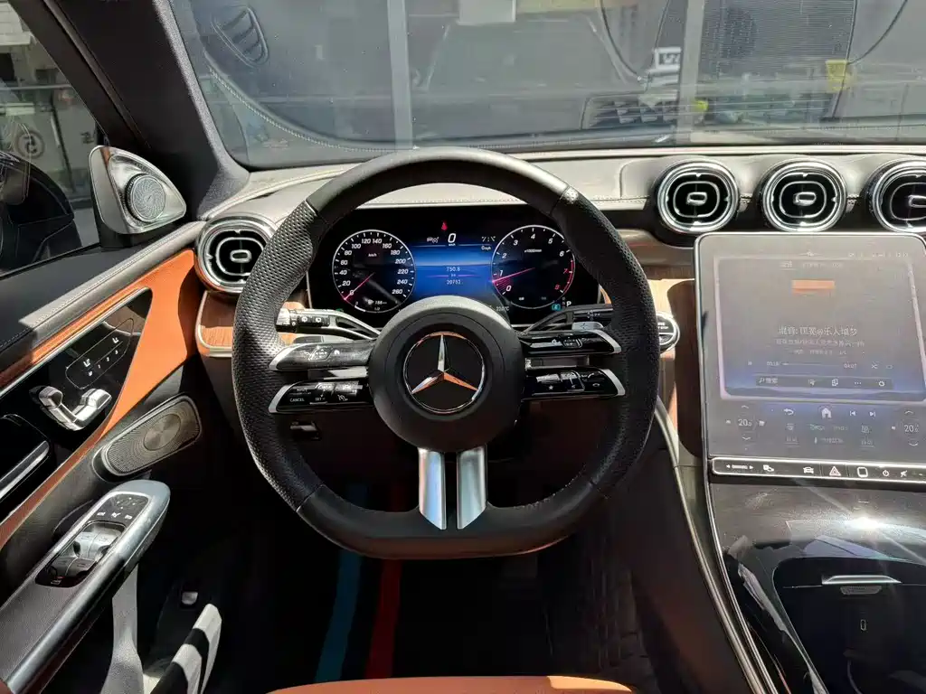 Mercedes-Benz GLC — миниатюра 6