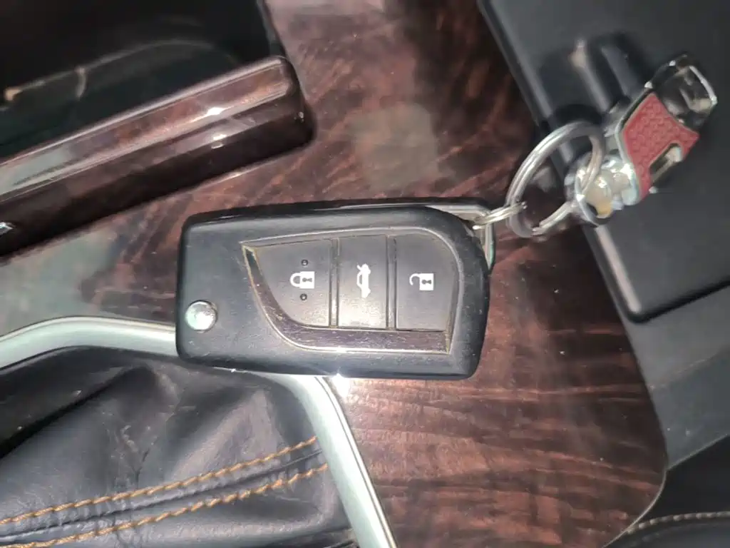 Toyota Camry — миниатюра 9