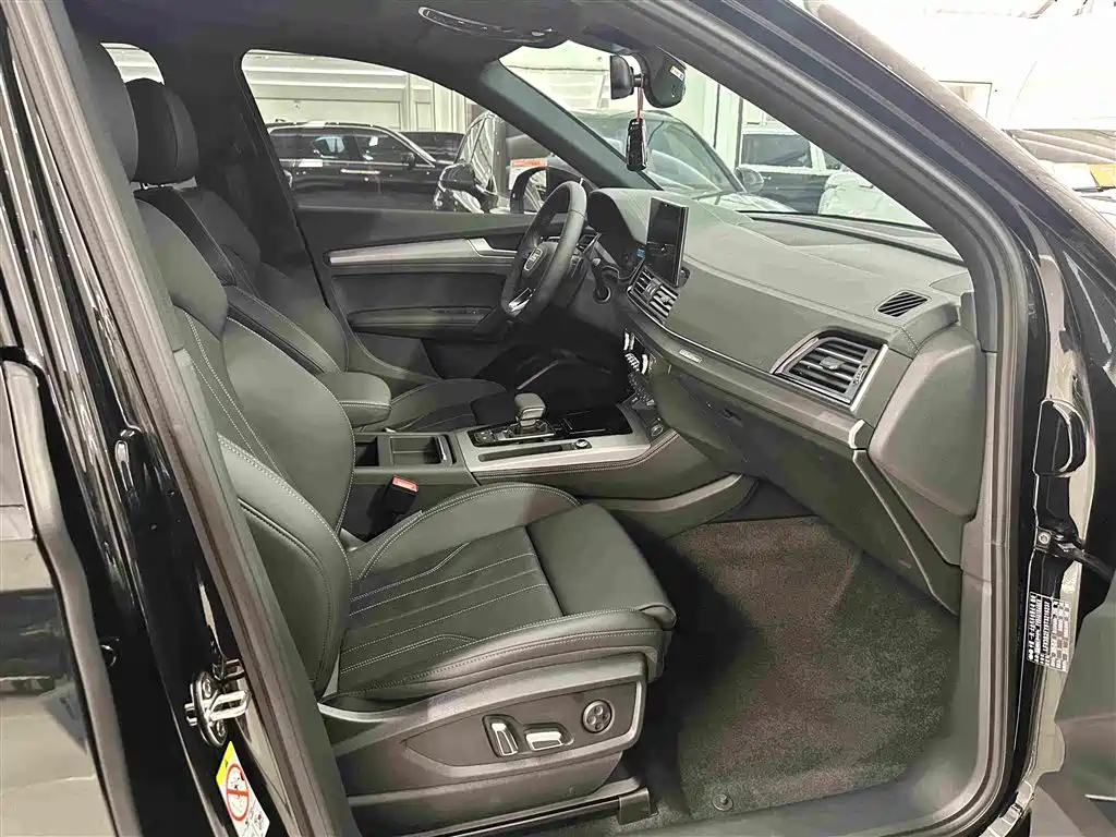 Audi Q5L — миниатюра 16
