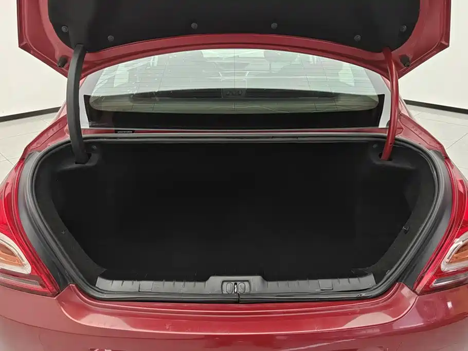 Peugeot 308 — миниатюра 4