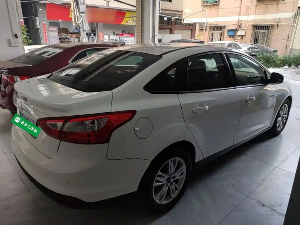 Ford Focus — миниатюра 7