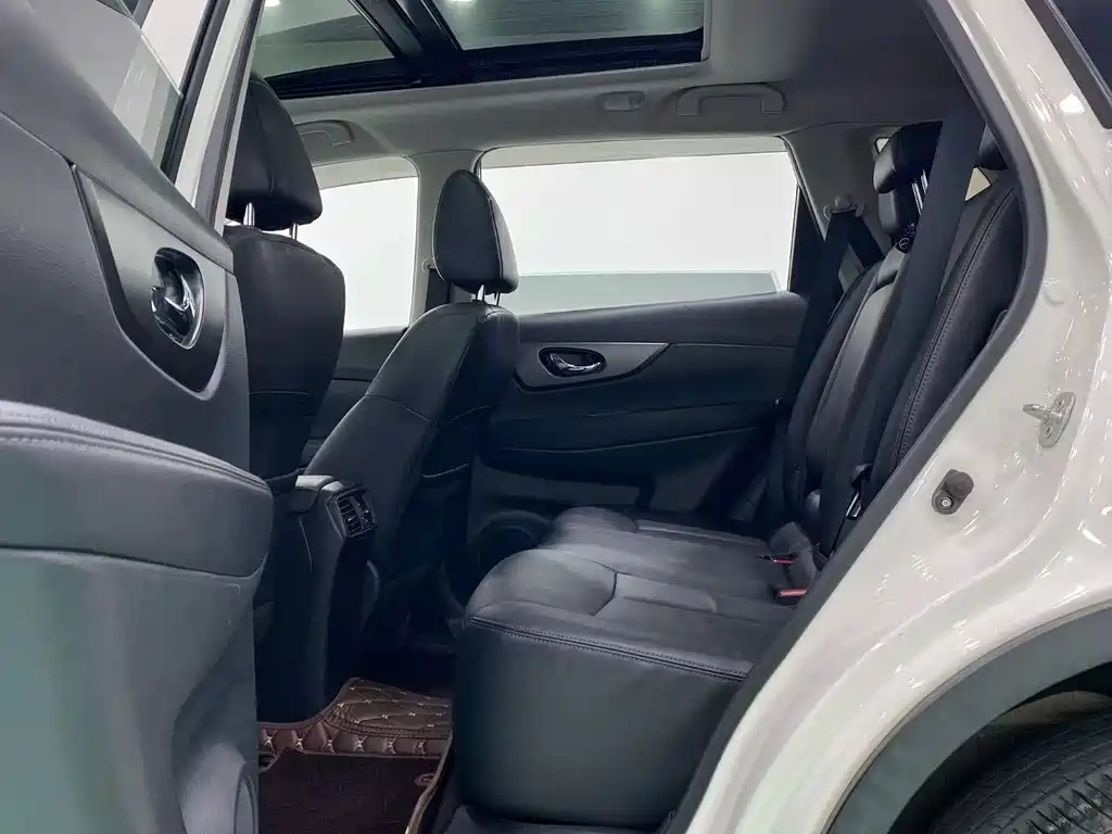 Nissan X-Trail — миниатюра 5