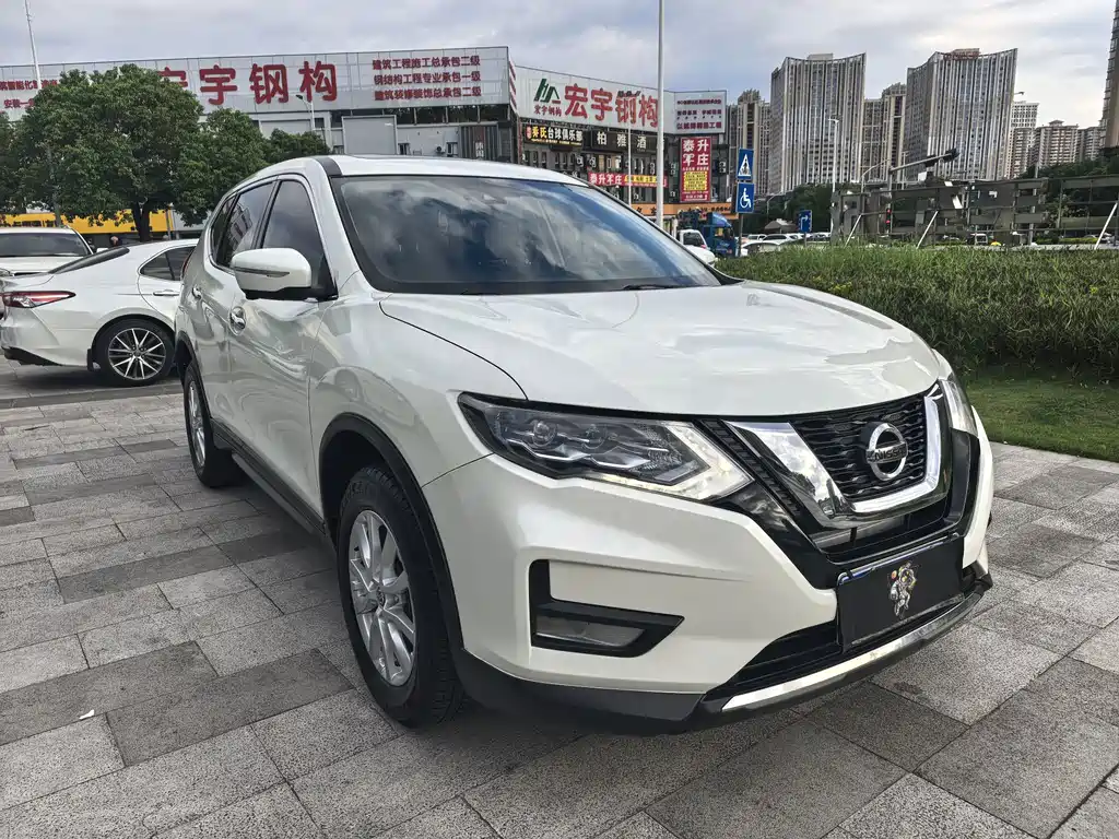 Nissan X-Trail — миниатюра 6