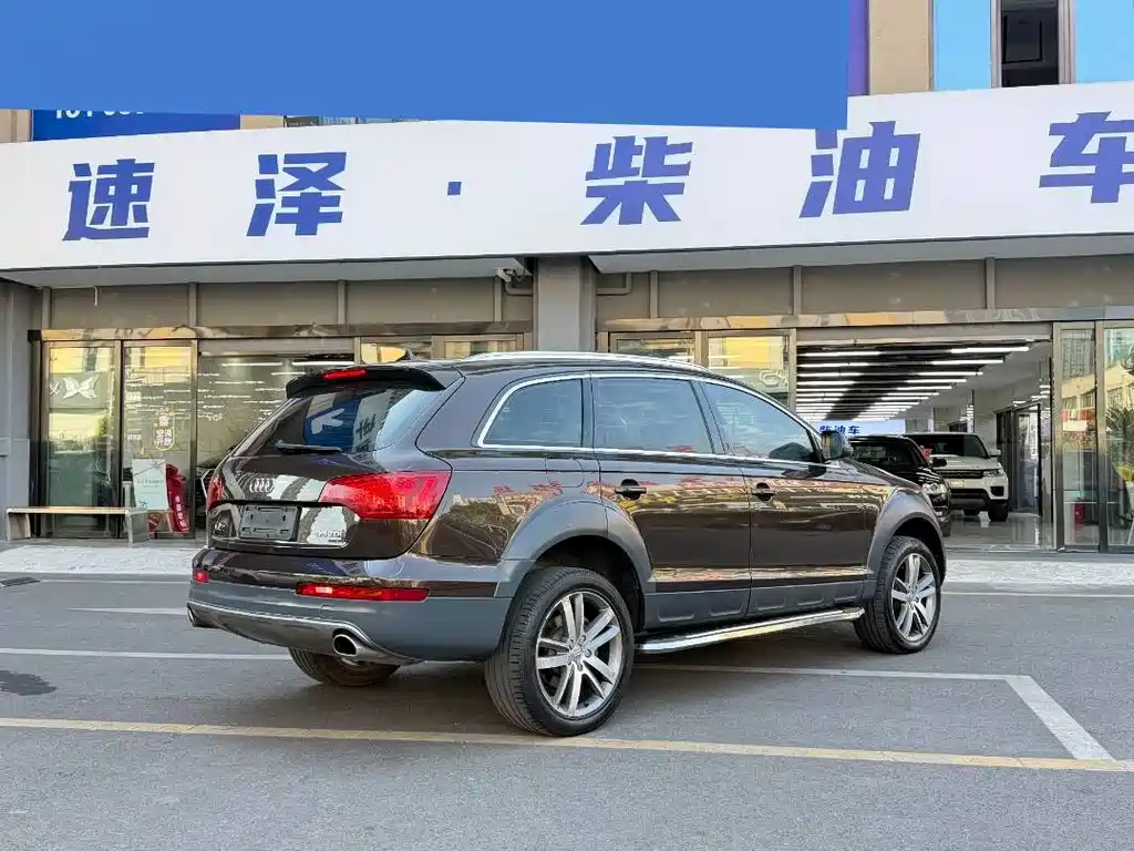 Audi Q7 — миниатюра 5