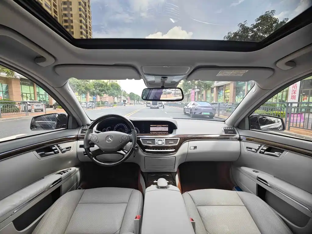 Mercedes-Benz S-Class — миниатюра 12