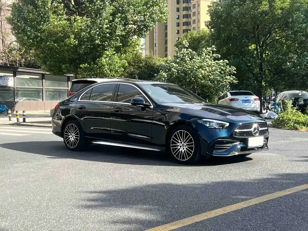 Mercedes-Benz C-Class — миниатюра 3