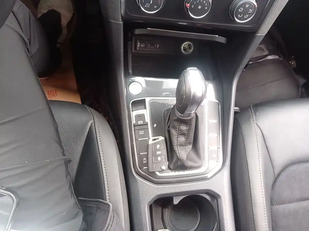 Volkswagen Golf Sportsvan — миниатюра 14