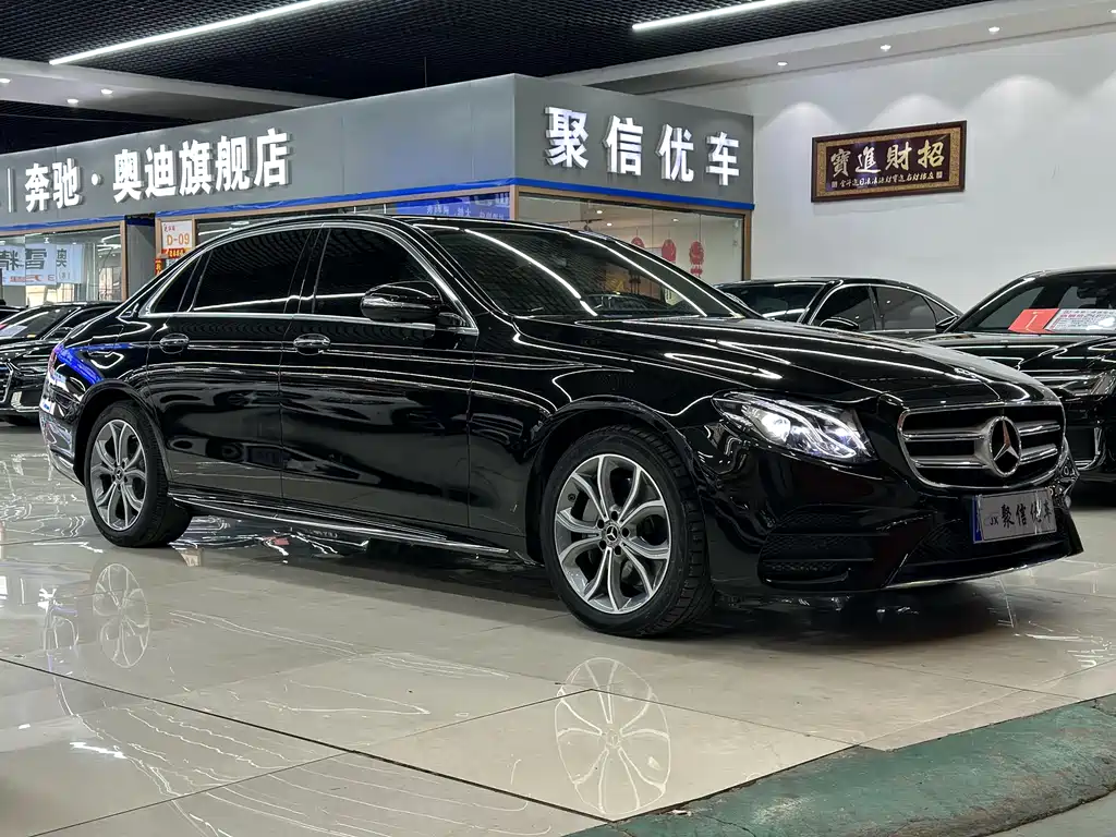 MERCEDES-BENZ E CLASS
