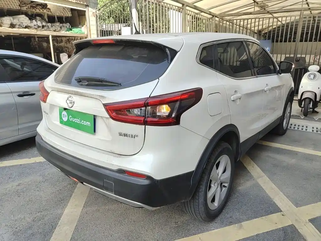 Nissan Qashqai — миниатюра 7